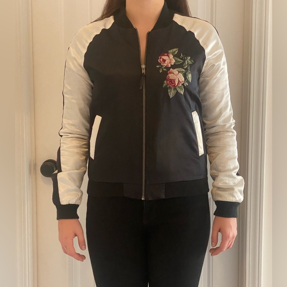ZUMIEZ - Rose embroidered bomber jacket - Picture 3 of 7